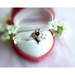 Ring mit Zirkonia Herz rot Silber 925  SS17